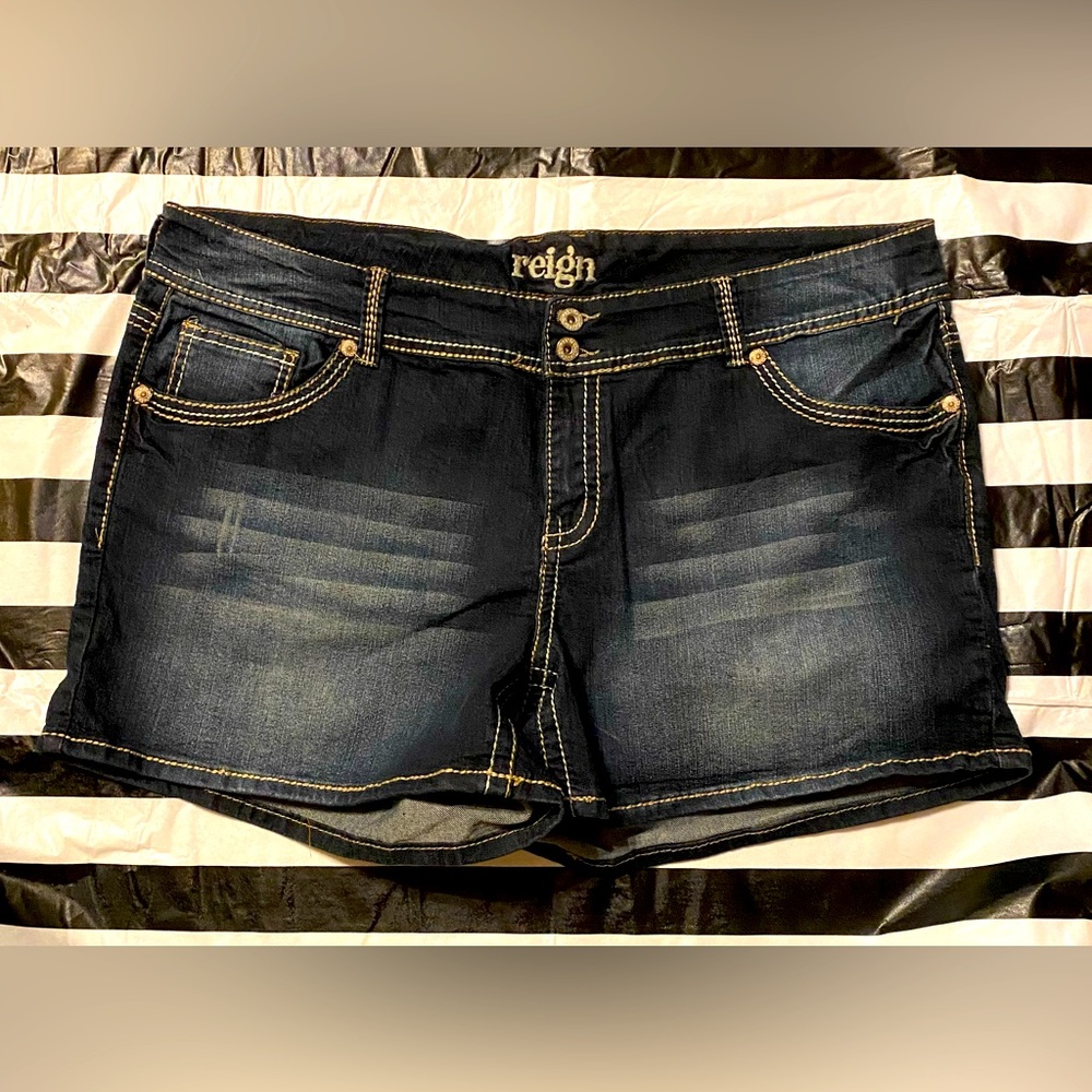 Reign Jean shorts